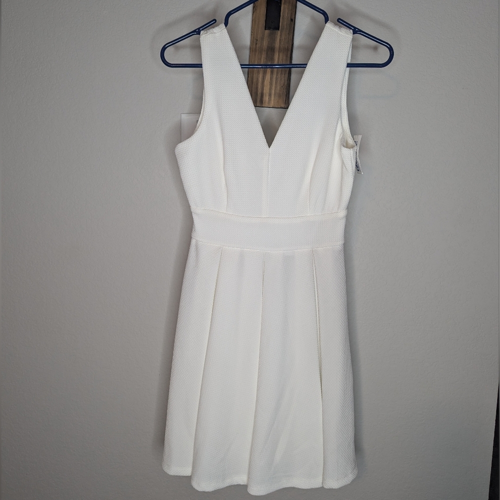 Haute Monde Flowy white dress